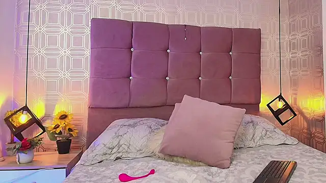 victoriapalmerfg online show from 03-21-25, 10:50