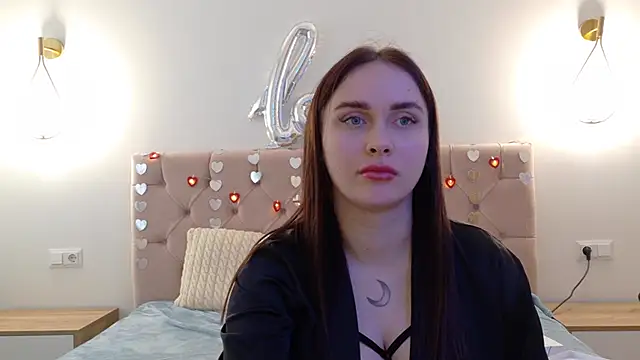 Lilliana Moon online show from 02-18-25, 10:16