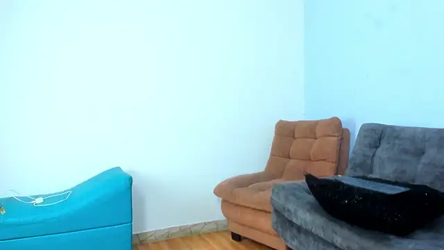 Charlotte curvy  online show from 03-08-25, 11:07