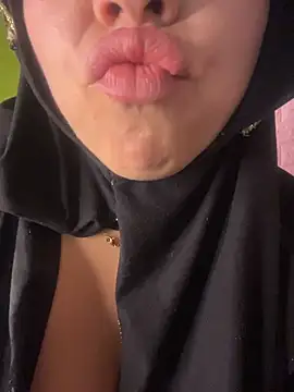 zahra Jalid online show from 04-05-26, 01:47