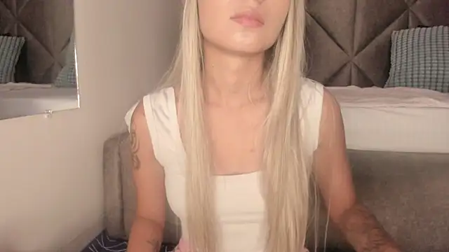 SabrinaSpell  online show from 10-01-25, 11:49