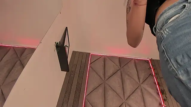 Snapshot of SabrinaSpell_ chatting on 01-16-26, 11:36 SabrinaSpell online show from 01-16-26, 11:36