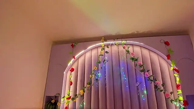 Snapshot of SabrinaSpell_ chatting on 02-14-26, 11:51 SabrinaSpell online show from 02-14-26, 11:51