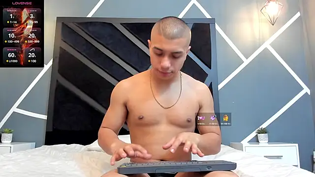 Snapshot of bruno_cavalli chatting on 02-16-25, 02:21 bruno cavalli online show from 02-16-25, 02:21