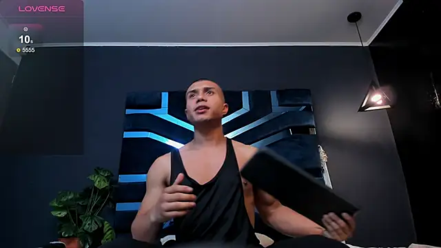 Snapshot of bruno_cavalli chatting on 03-14-25, 05:24 bruno cavalli online show from 03-14-25, 05:24