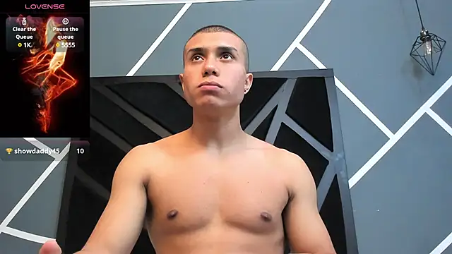 Snapshot of bruno_cavalli chatting on 03-18-25, 11:20 bruno cavalli online show from 03-18-25, 11:20