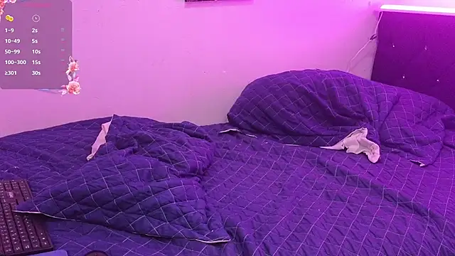 Snapshot of eros-0001 chatting on 01-18-25, 11:44 eros-0001 online show from 01-18-25, 11:44