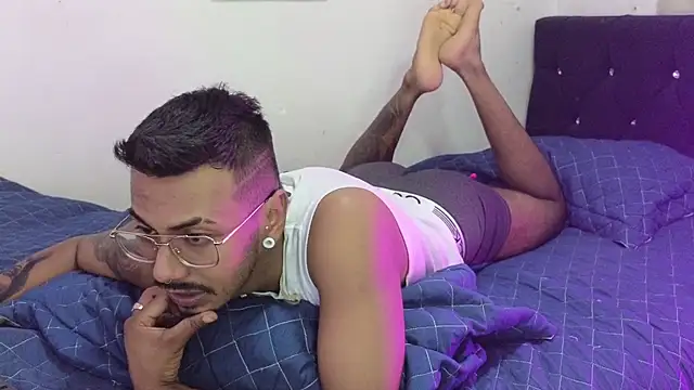 Snapshot of eros-0001 chatting on 01-19-25, 07:58 eros-0001 online show from 01-19-25, 07:58