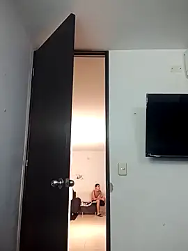 Latinos 2001 online show from 01-18-25, 12:04