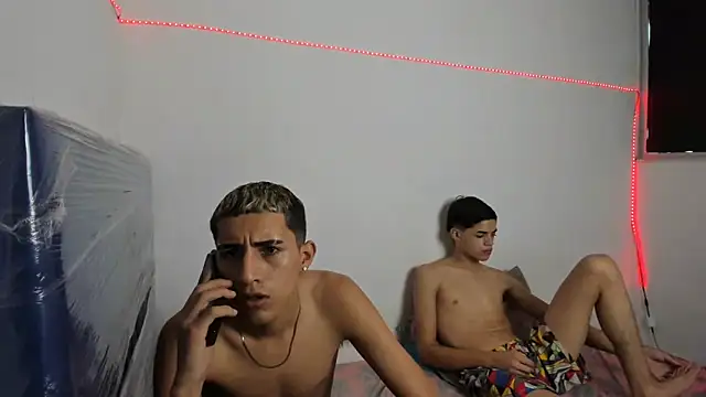 Latinos 2001 online show from 02-26-25, 01:30