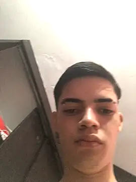 Latinos 2001 online show from 11-06-25, 01:56