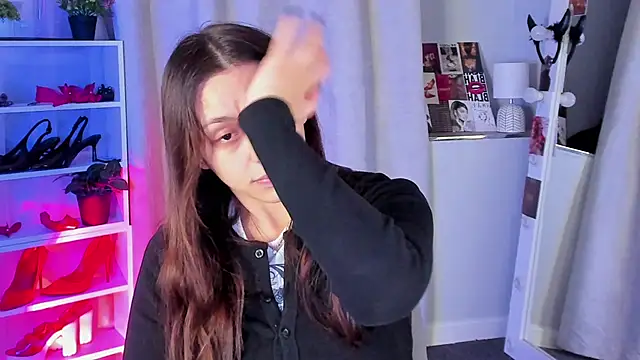 Sahara Shields online show from 10-15-25, 10:04