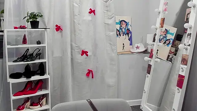 Snapshot of Sahara_Shields chatting on 01-08-26, 09:22 Sahara Shields online show from 01-08-26, 09:22