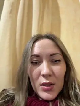 Snapshot of Kiss_My_Body chatting on 02-09-25, 07:09 Kiss My Body online show from 02-09-25, 07:09