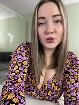 Snapshot of Kiss_My_Body chatting on 02-14-25, 10:17 Kiss My Body online show from 02-14-25, 10:17