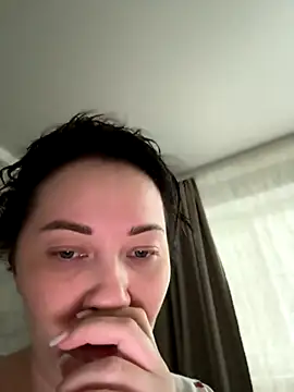 Snapshot of Kiss_My_Body chatting on 10-16-25, 09:32 Kiss My Body online show from 10-16-25, 09:32