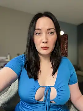 Snapshot of Kiss_My_Body chatting on 02-13-26, 03:52 Kiss My Body online show from 02-13-26, 03:52