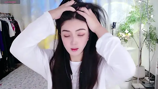 Snapshot of miaomiao-777 chatting on 09-20-25, 12:22 miaomiao-777 online show from 09-20-25, 12:22