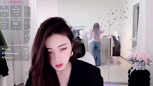 Snapshot of miaomiao-777 chatting on 05-06-26, 11:21 miaomiao-777 online show from 05-06-26, 11:21