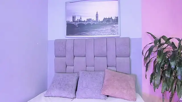 janna lopez  online show from 10-21-25, 12:06