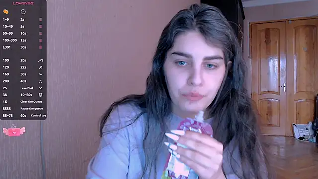 Snapshot of _Roselina_ chatting on 01-23-25, 10:43 Roselina online show from 01-23-25, 10:43