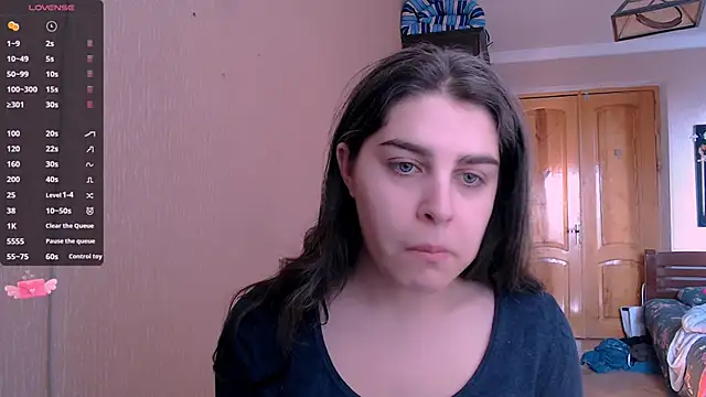 Snapshot of _Roselina_ chatting on 02-01-25, 07:47 Roselina online show from 02-01-25, 07:47