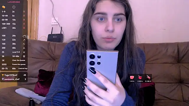 Snapshot of _Roselina_ chatting on 02-13-25, 09:09 Roselina online show from 02-13-25, 09:09