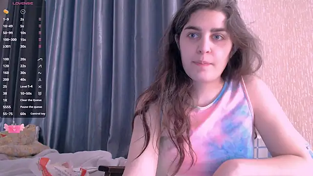 Snapshot of _Roselina_ chatting on 02-14-25, 07:49 Roselina online show from 02-14-25, 07:49