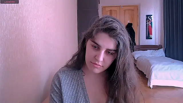 Snapshot of _Roselina_ chatting on 02-28-25, 09:25 Roselina online show from 02-28-25, 09:25