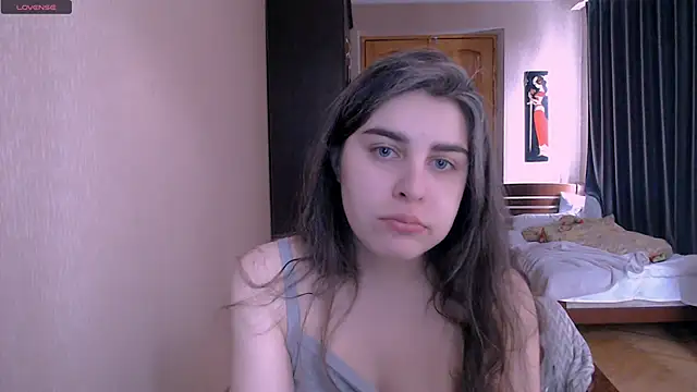Snapshot of _Roselina_ chatting on 03-02-25, 07:10 Roselina online show from 03-02-25, 07:10