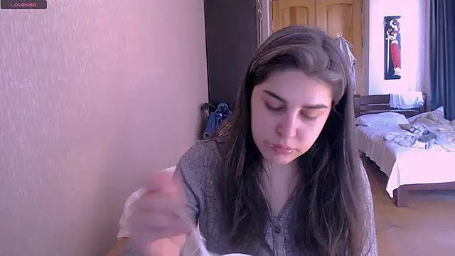 Snapshot of _Roselina_ chatting on 03-15-25, 09:41 Roselina online show from 03-15-25, 09:41