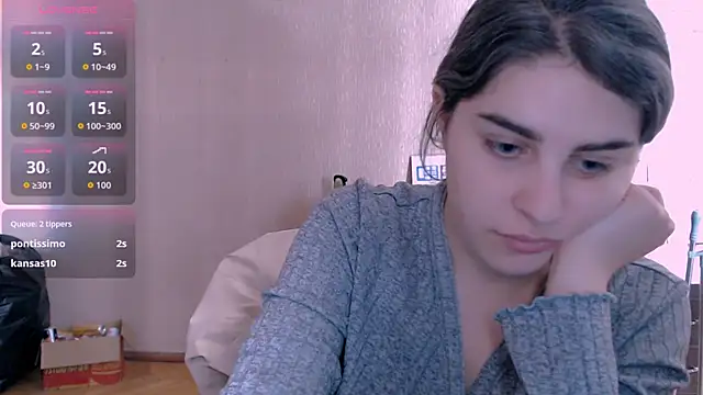 Snapshot of _Roselina_ chatting on 10-08-25, 09:40 Roselina online show from 10-08-25, 09:40