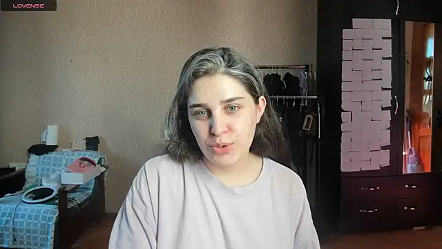 Snapshot of _Roselina_ chatting on 07-02-26, 01:50 Roselina online show from 07-02-26, 01:50