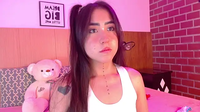 AdaaMillan online show from 02-07-25, 11:23