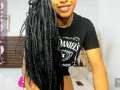 Snapshot of Missangeldust16 chatting on 03-15-25, 01:51 Missangeldust16 online show from 03-15-25, 01:51