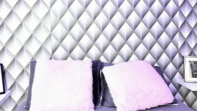 Snapshot of Christal_Golden chatting on 01-31-25, 06:57 Christal Golden online show from 01-31-25, 06:57