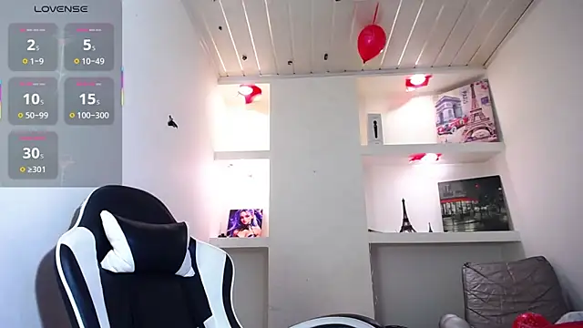 Snapshot of Miss_sparkle00 chatting on 11-23-25, 05:07 Miss sparkle00 online show from 11-23-25, 05:07