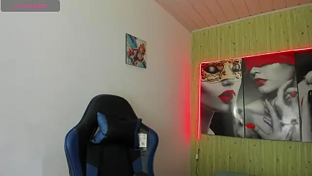 Snapshot of Miss_sparkle00 chatting on 02-25-26, 07:45 Miss sparkle00 online show from 02-25-26, 07:45