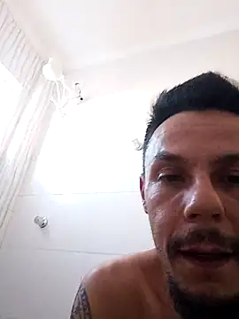 Snapshot of Santanacumxplod chatting on 10-15-25, 07:25 Santanacumxplod online show from 10-15-25, 07:25