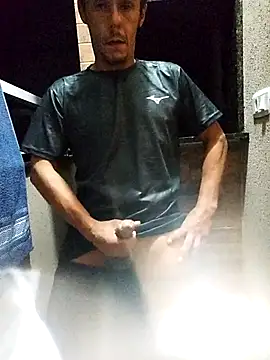 Snapshot of Santanacumxplod chatting on 02-19-26, 02:18 Santanacumxplod online show from 02-19-26, 02:18