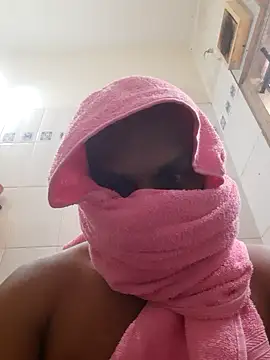 Snapshot of Chennaibull15 chatting on 09-20-25, 02:56 Chennaibull15 online show from 09-20-25, 02:56