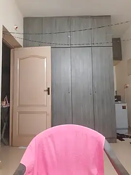 Snapshot of Chennaibull15 chatting on 10-28-25, 05:37 Chennaibull15 online show from 10-28-25, 05:37