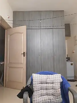 Snapshot of Chennaibull15 chatting on 11-12-25, 05:02 Chennaibull15 online show from 11-12-25, 05:02