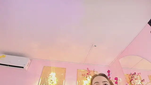 Snapshot of scarlette69 chatting on 02-06-26, 07:28 scarlette69 online show from 02-06-26, 07:28