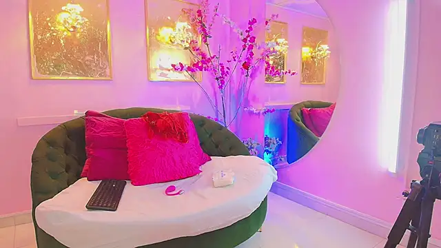 Snapshot of scarlette69 chatting on 03-03-26, 07:31 scarlette69 online show from 03-03-26, 07:31