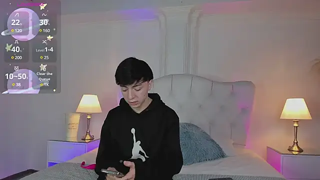 ethan and ava online show from 03-11-25, 01:45