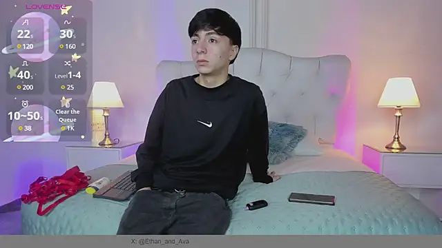 ethan and ava online show from 03-18-25, 01:53