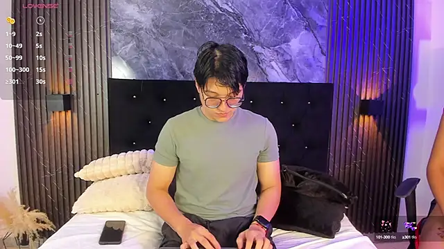 vanilla hot online show from 03-04-25, 01:17