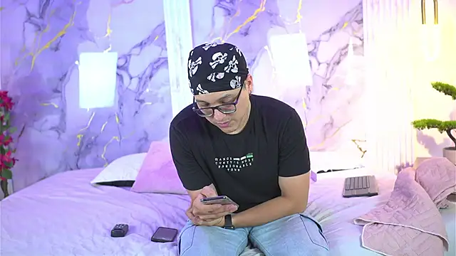 vanilla hot online show from 11-07-25, 01:33