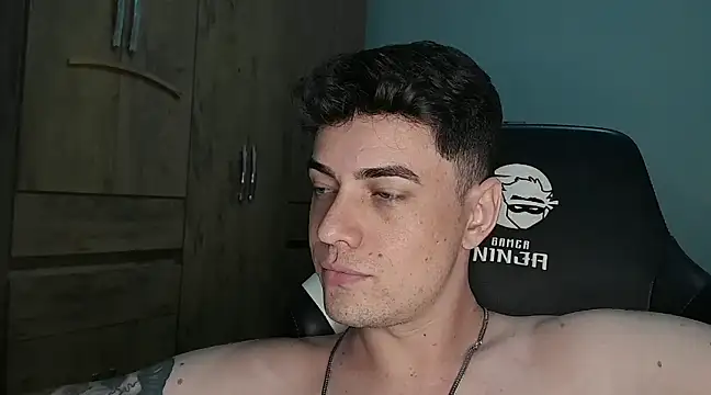 Dyllan   online show from 01-24-25, 01:45